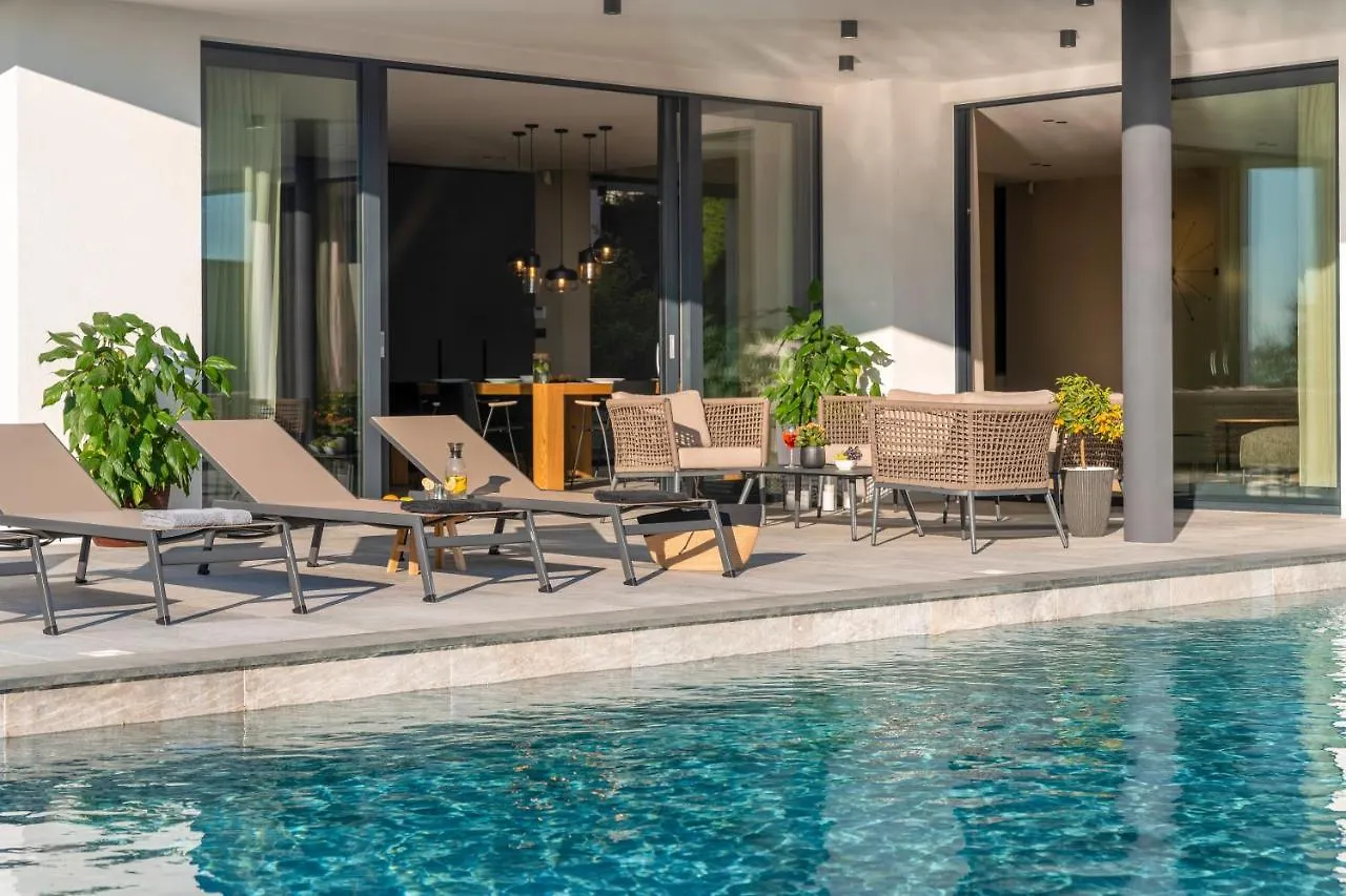 Luxury Villa Aruna Pula 0*,  Croatia