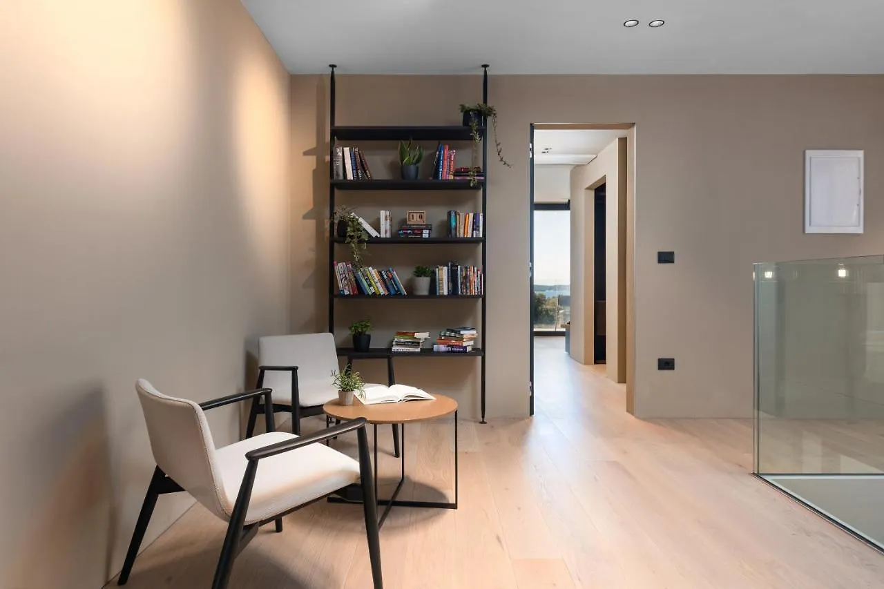 Luxury Villa Aruna Πούλα
