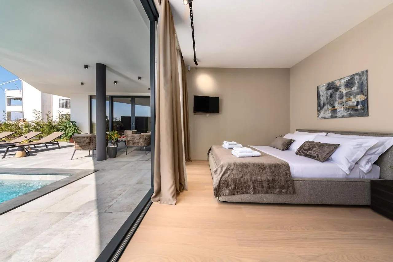 Luxury Villa Aruna Πούλα